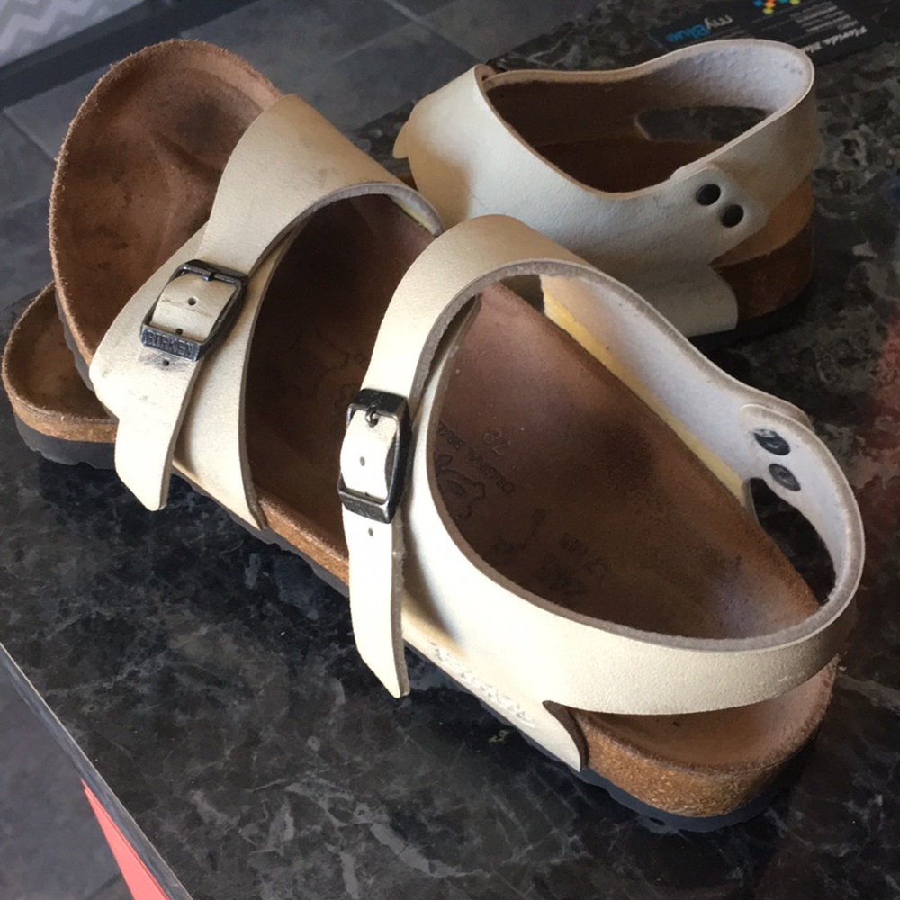 Firm Birkenstock closed back size 7